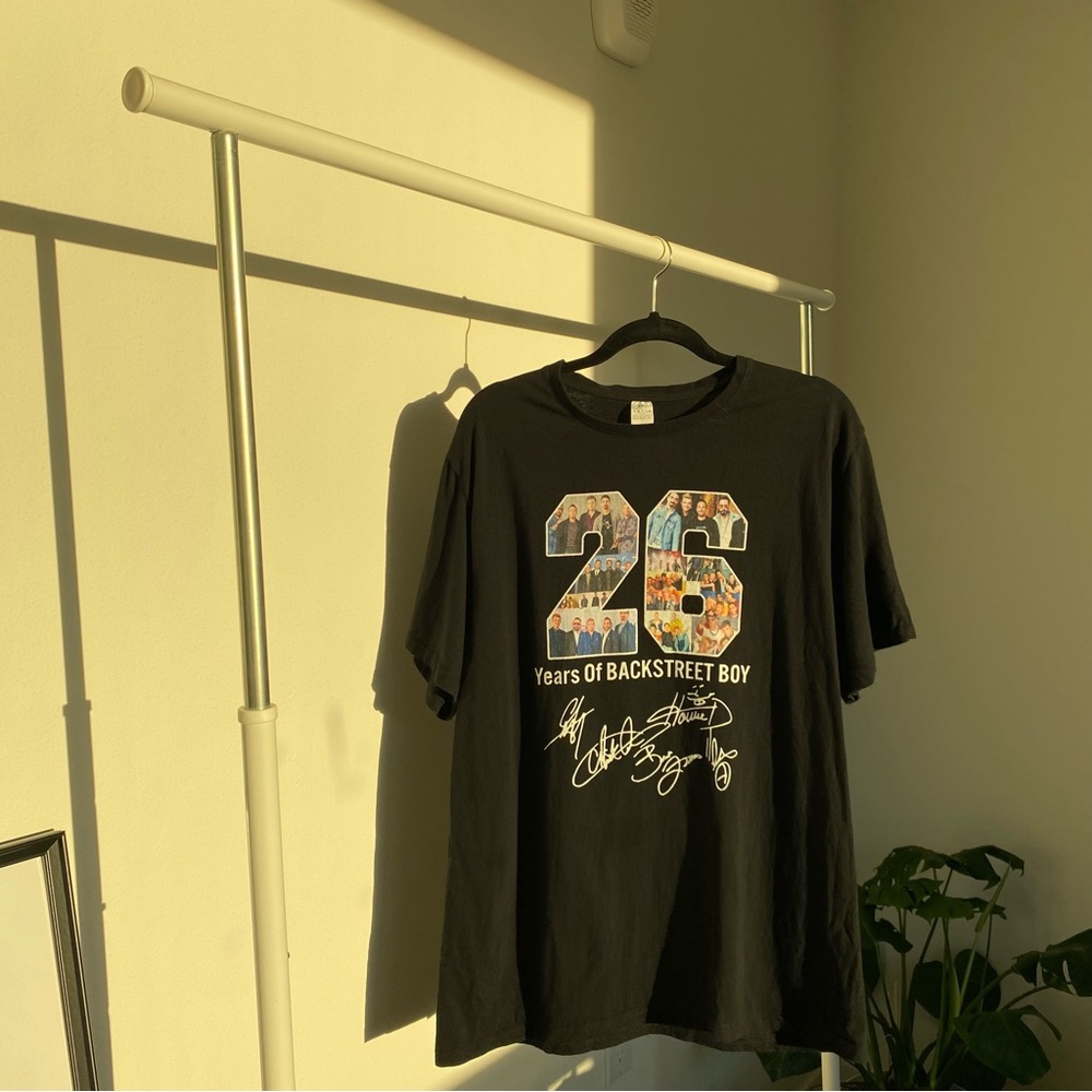 🎤 26 Years BackStreet Boy T-Shirt with Signature